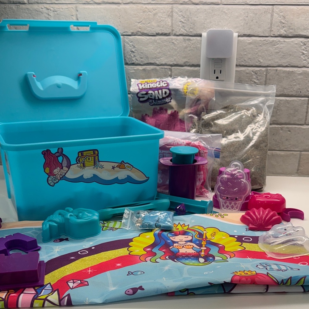 Underwater Adventure Kinetic Sand Set with Blue Box